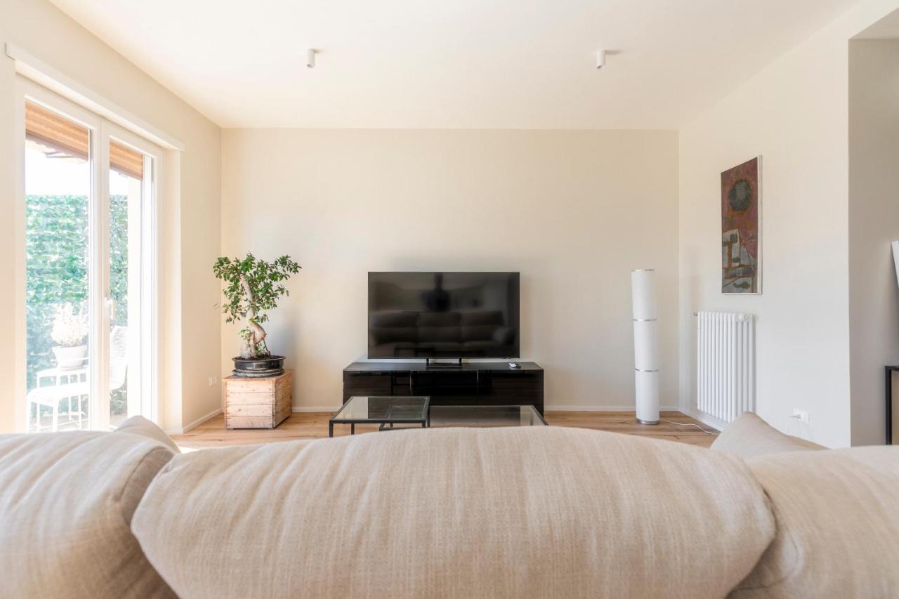 La Dolce Vita - Sunny Penthouse Trastevere Station 100Sqm ローマ エクステリア 写真