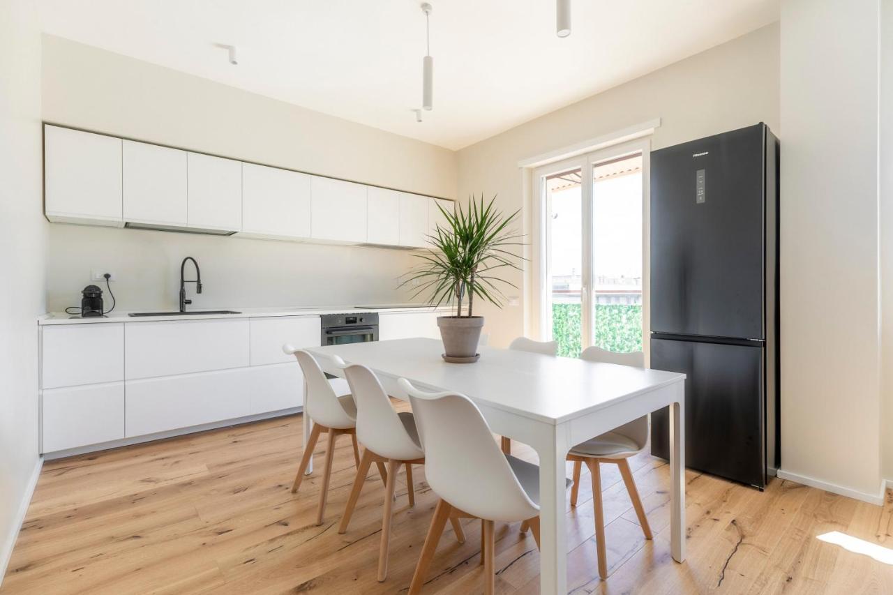 La Dolce Vita - Sunny Penthouse Trastevere Station 100Sqm ローマ エクステリア 写真