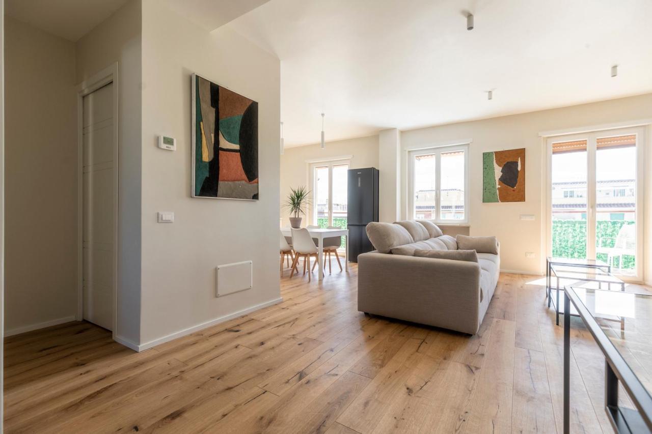 La Dolce Vita - Sunny Penthouse Trastevere Station 100Sqm ローマ エクステリア 写真