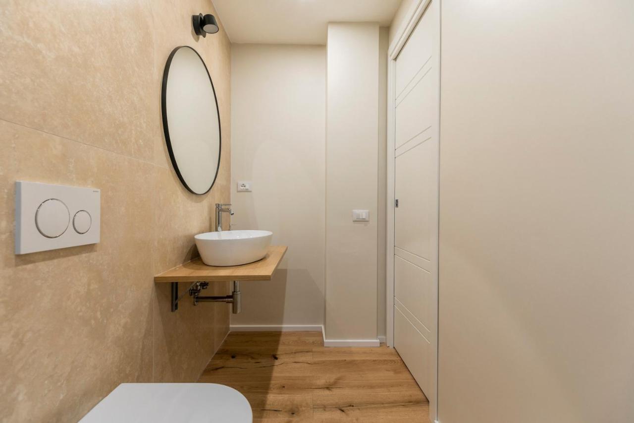 La Dolce Vita - Sunny Penthouse Trastevere Station 100Sqm ローマ エクステリア 写真
