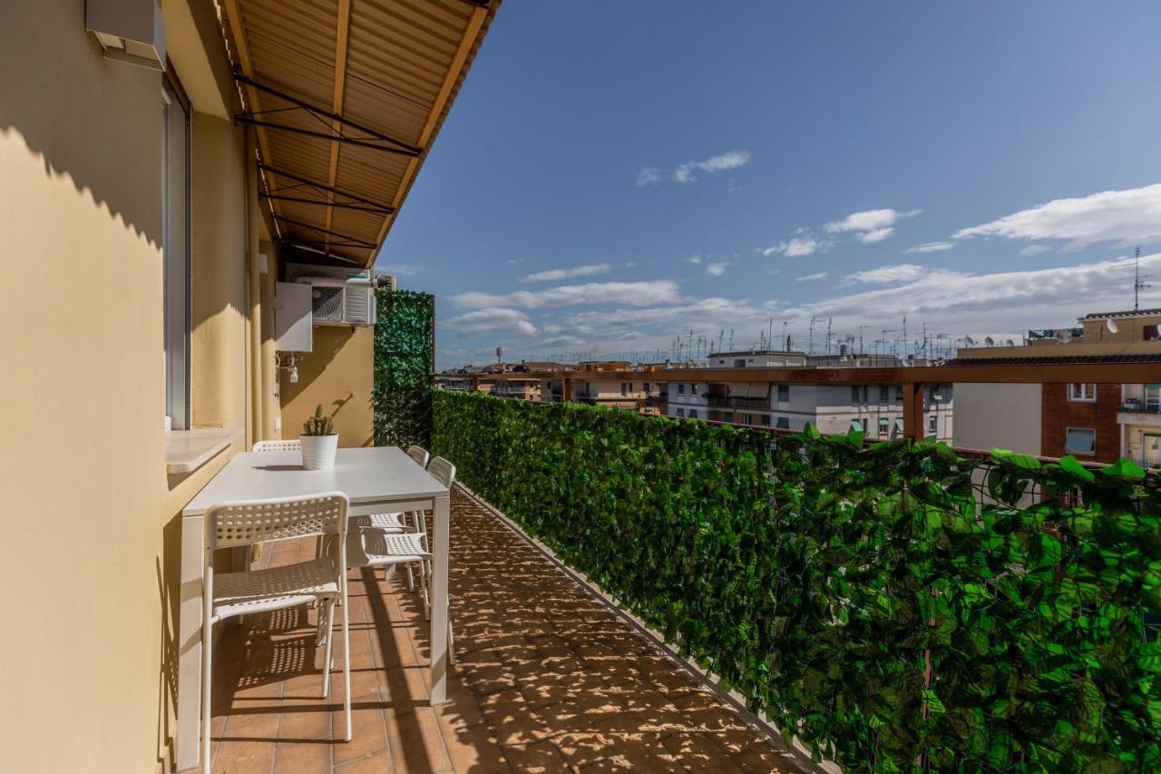 La Dolce Vita - Sunny Penthouse Trastevere Station 100Sqm ローマ エクステリア 写真